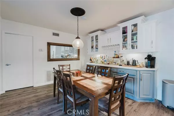 Valencia (santa Clarita), CA 91355,25718 Hogan Drive #C2