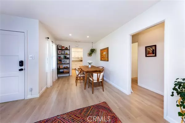 Reseda (los Angeles), CA 91335,7037 Zelzah Avenue