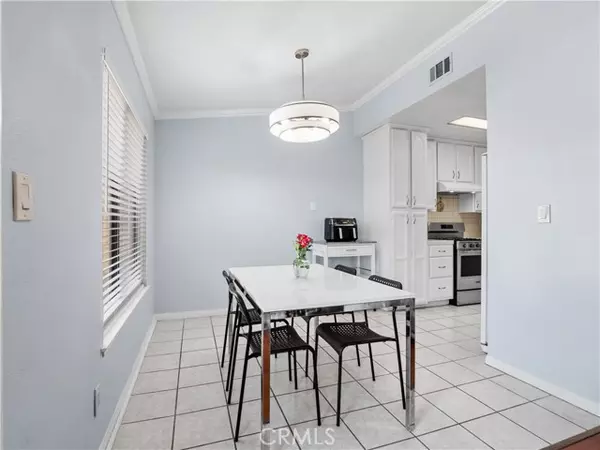 Valencia (santa Clarita), CA 91355,25995 Pueblo Drive