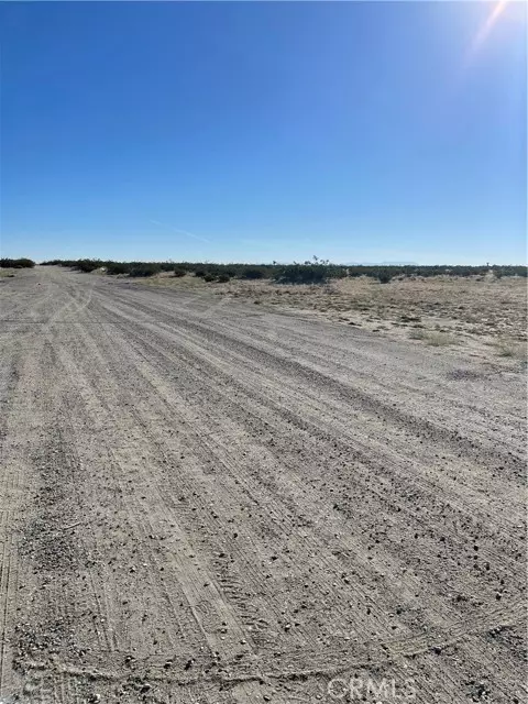 El Mirage, CA 92301,0 White