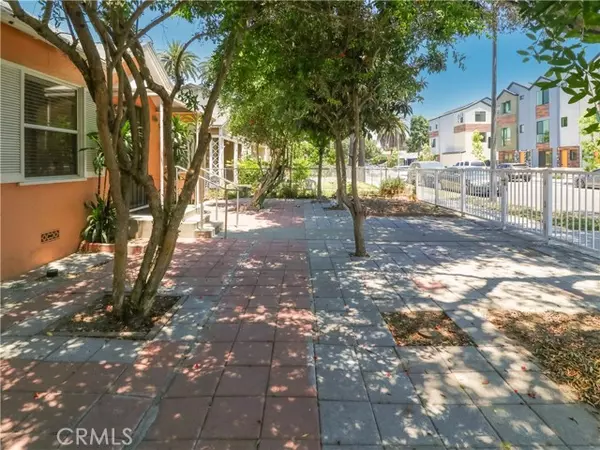 Long Beach, CA 90805,5863 Linden Avenue