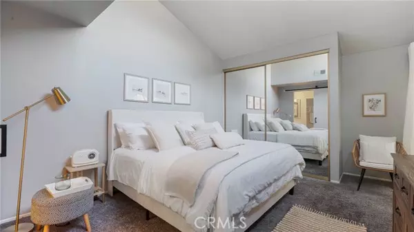 3657 Country Club Drive #E, Long Beach, CA 91750