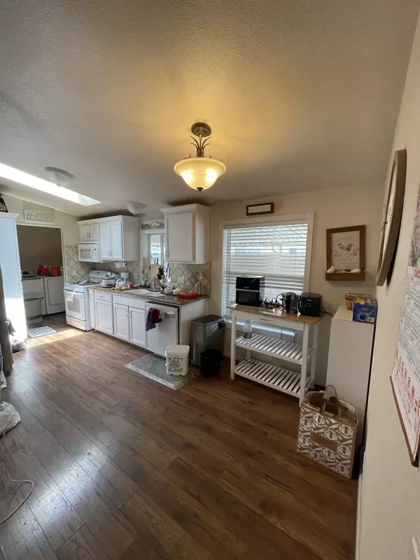 Modesto, CA 95357,1505 La Perla Dr