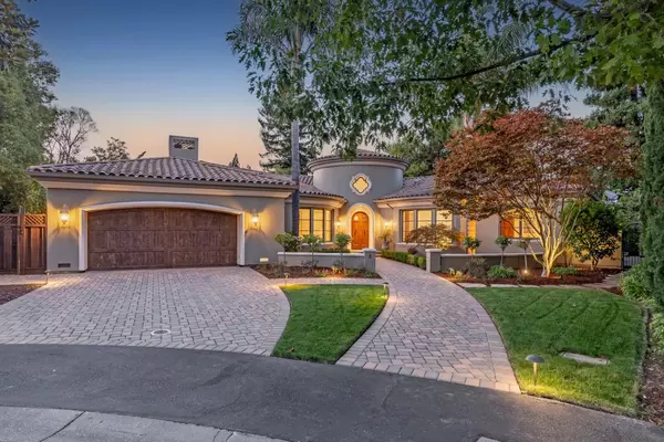8 Reyna Place, Menlo Park, CA 94025
