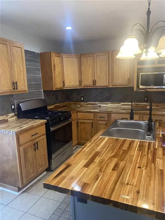 Lake Charles, LA 70605,238 Overhill ST