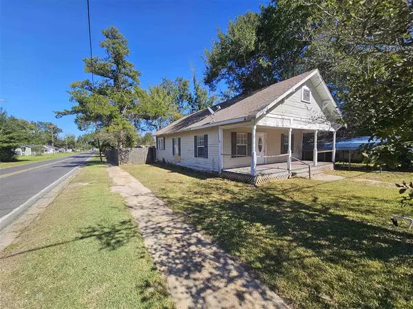 Dequincy, LA 70633,302 First