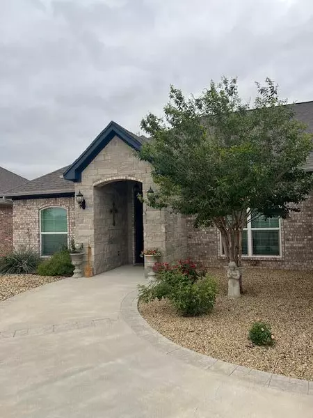 5876 Bridlewood Court, San Angelo, TX 76904