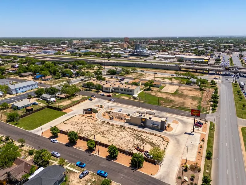 330 9th St, San Angelo, TX 76903