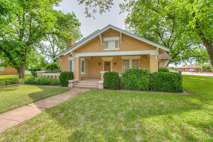 623 Washington St, Bronte, TX 76933