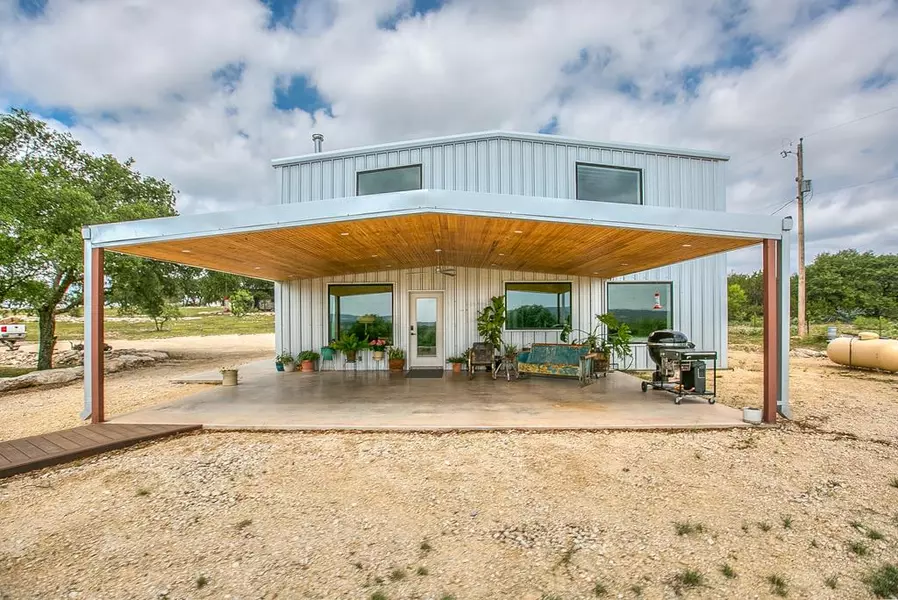 19621 Bluff Rd, Christoval, TX 76935