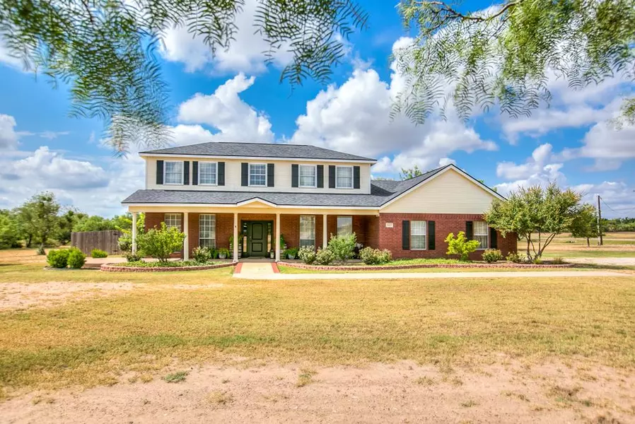 2003 11th St, Ballinger, TX 76821