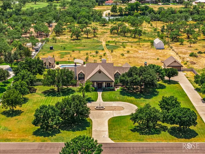 1527 Butler Dr, San Angelo, TX 76904