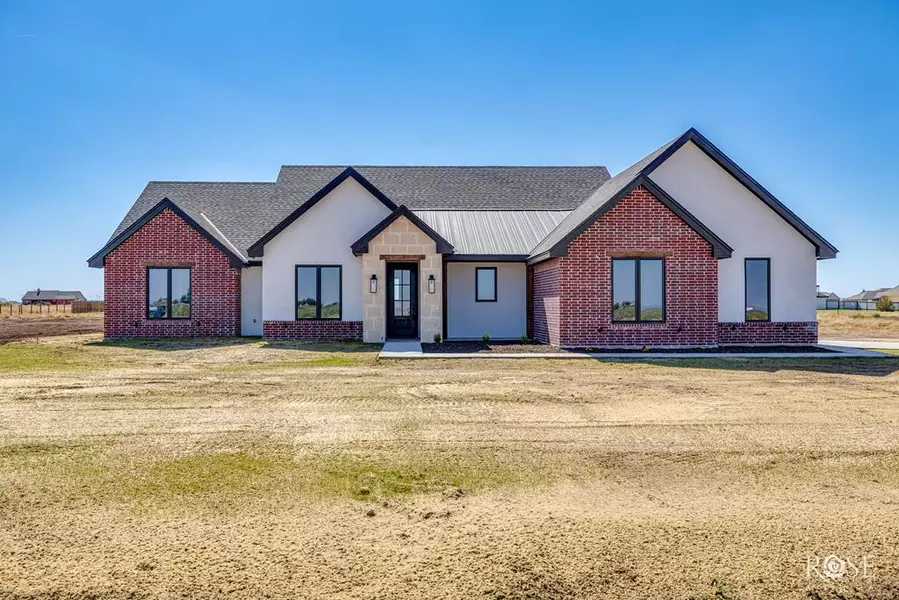 8421 Windmill Rd, Wall, TX 76905