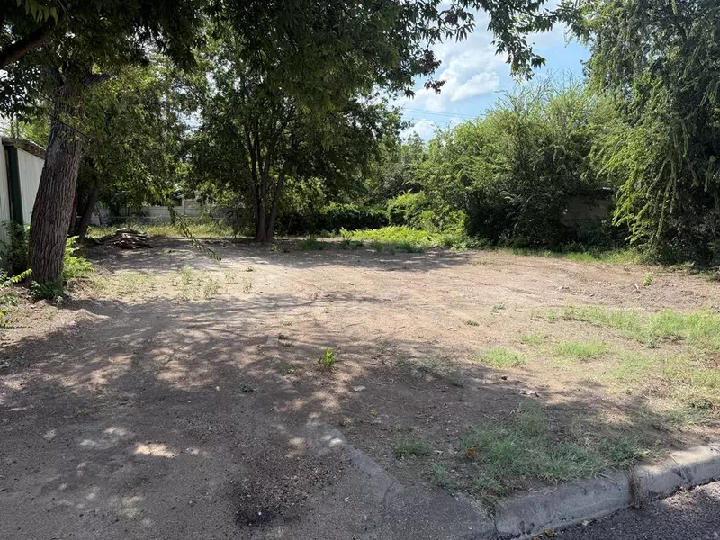 71 13th St, San Angelo, TX 76903