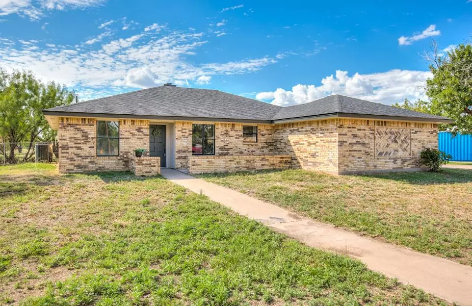 5213 Briarwood Dr, San Angelo, TX 76903