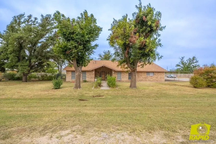 711 Robert Lee, Sterling City, TX 76951