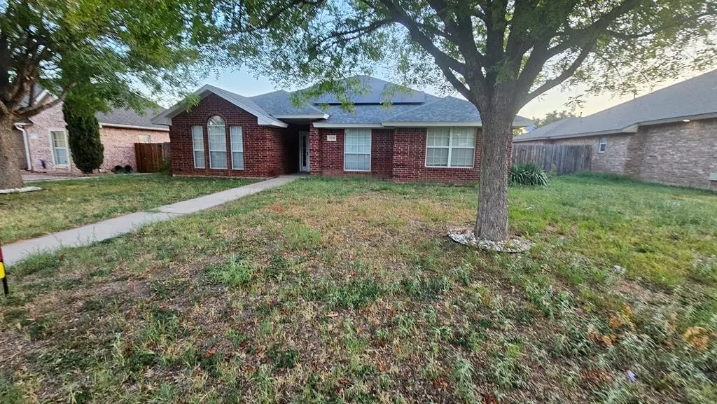 3570 Grandview Dr, San Angelo, TX 76904