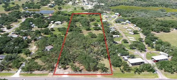 1413 Corpus Christi St., Rockport, TX 78382