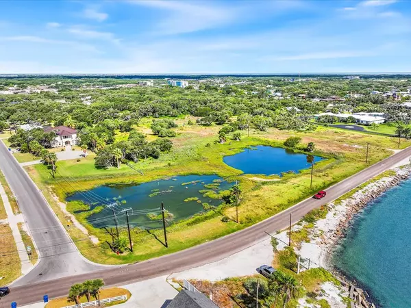 Rockport, TX 78382,417 Fulton Beach Rd.