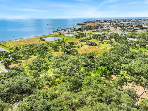 Rockport, TX 78382,417 Fulton Beach Rd.