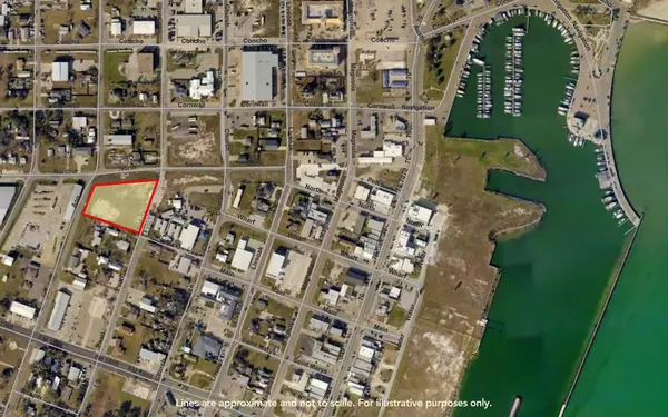 309 Pearl St, Rockport, TX 78382