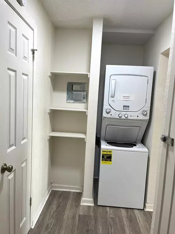 Rockport, TX 78382,722 Murray St B