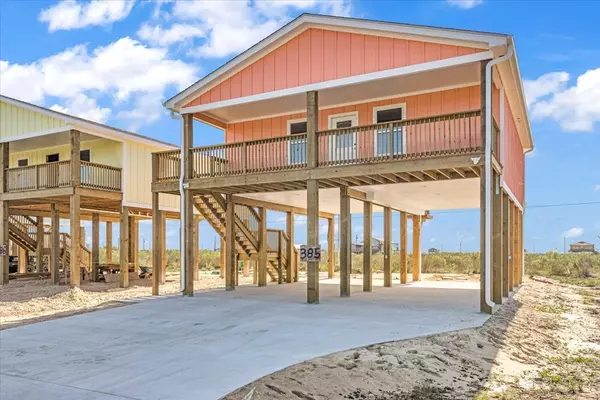 Rockport, TX 78382,385 Misty Oak Ln