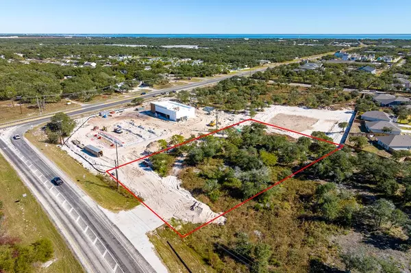 3572 Sh 35 Bypass, Rockport, TX 78382