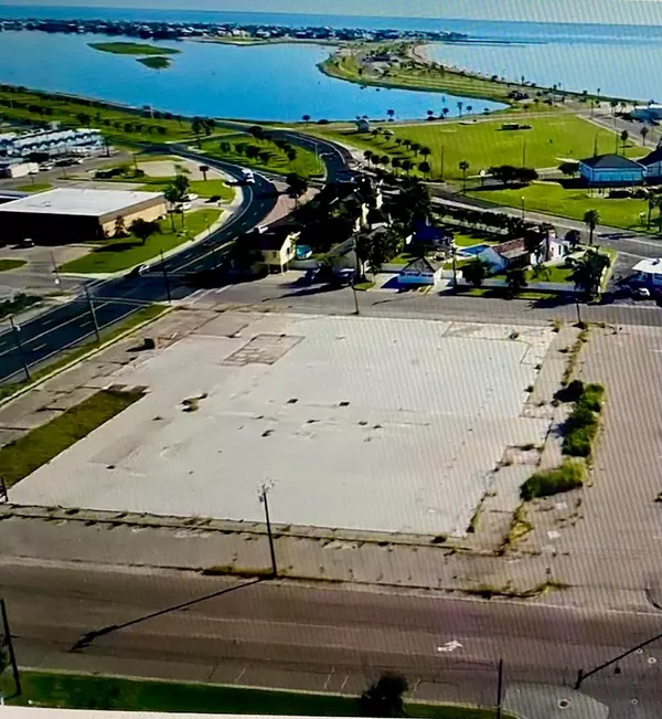301 Austin Street, Rockport, TX 78382