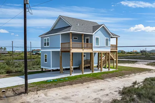 613 Shady Oak Lane, Rockport, TX 78382