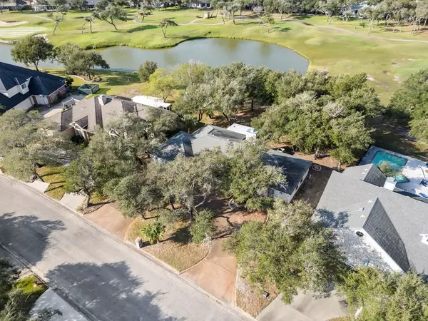 Rockport, TX 78382,711 Waterwood