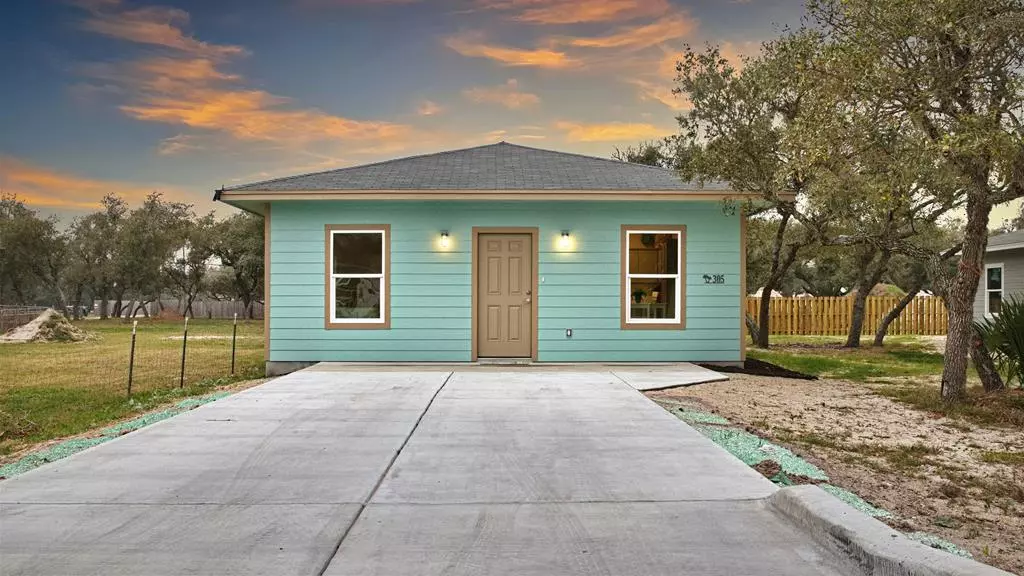 Rockport, TX 78382,305 Steart