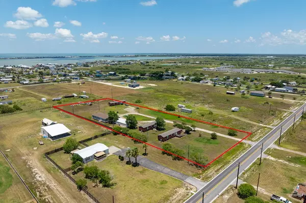 Rockport, TX 78382,422 Rattlesnake Point Rd