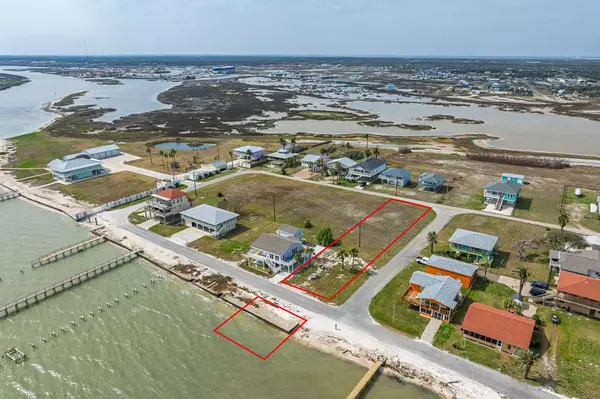 2701 Shell Ridge Rd., Rockport, TX 78382