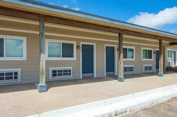 919 Fulton Beach Rd., Fulton, TX 78358