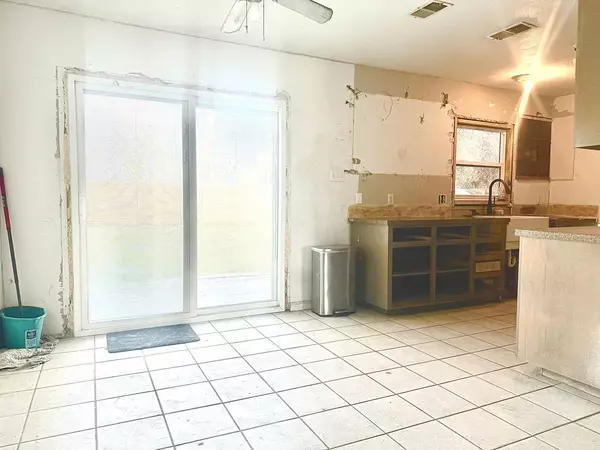 Rockport, TX 78382,1510 West Terrace