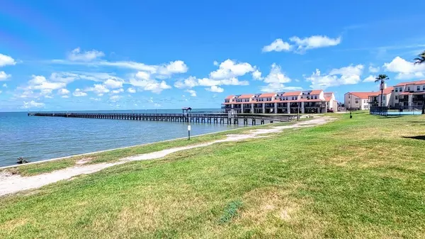 Rockport, TX 78382,620 Fulton Beach Rd #107