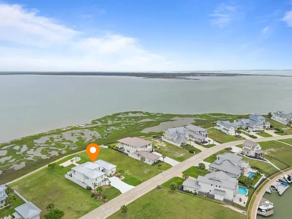 Rockport, TX 78382,140 Reserve Ln