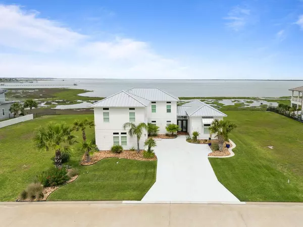 Rockport, TX 78382,140 Reserve Ln