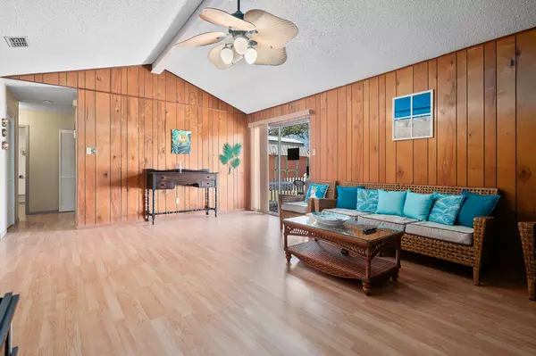 Aransas Pass, TX 78336,1038 Houston St