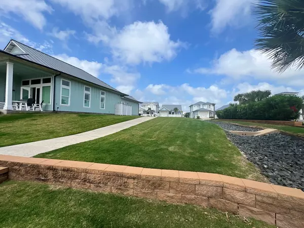 Rockport, TX 78382,121 Foxtail Ln