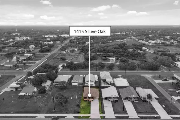 Rockport, TX 78382,1415 Live Oak St