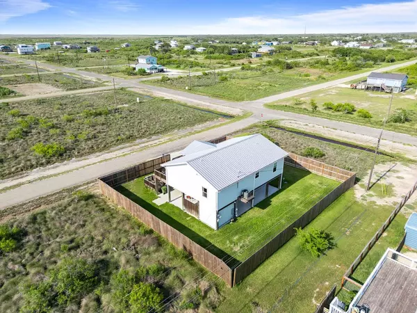 Rockport, TX 78382,568 Post Oak Ln