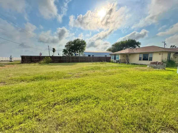 Rockport, TX 78382,16 Copano Ridge Rd