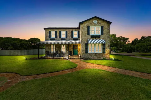 1401 Omohundro St, Rockport, TX 78382