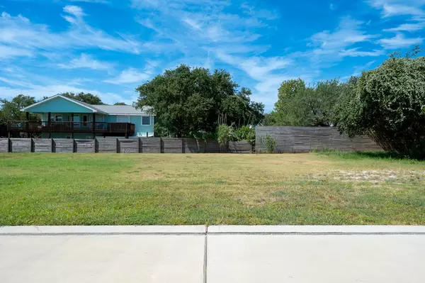 Rockport, TX 78382,141 Breezeway