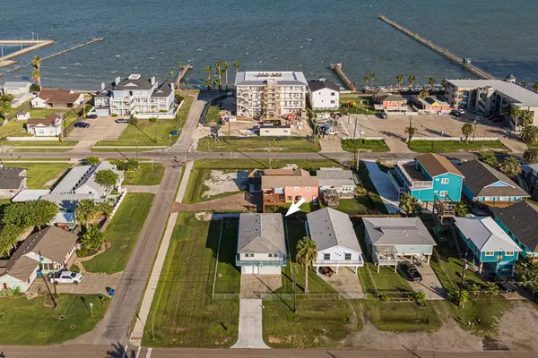 Rockport, TX 78382,704 Magnolia