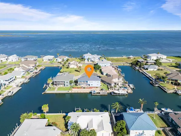 Rockport, TX 78382,205 Sandy Cove