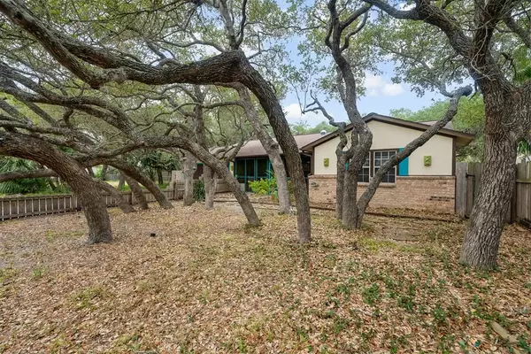 Rockport, TX 78382,1508 Live Oak