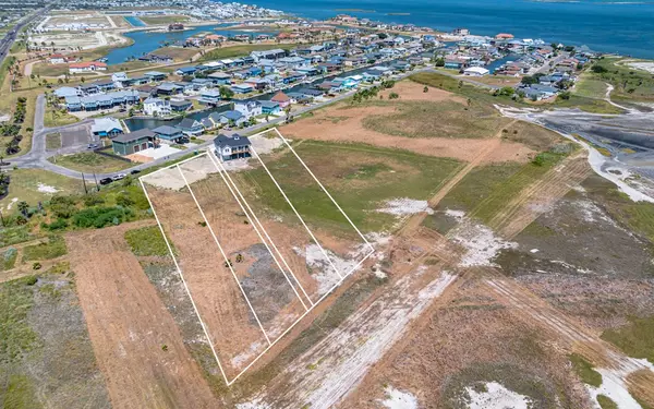 Aransas Pass, TX 78336,101 Port St Claire